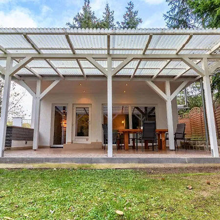 Mit Terrasse Und Kaminofen In