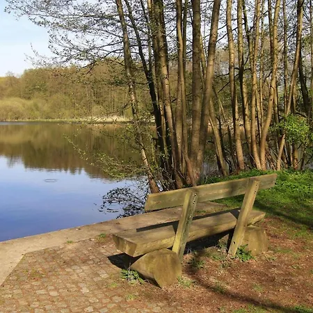 בית נופש Mit Terrasse Und Kaminofen In פארכים