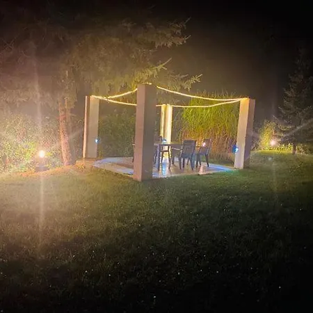 Mit Terrasse Und Kaminofen In