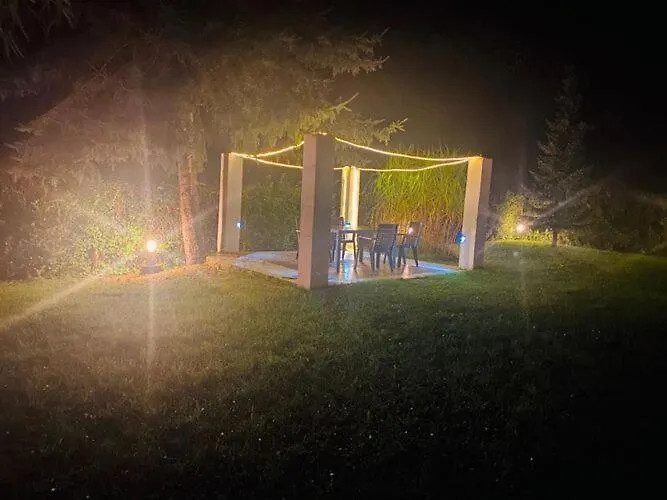 Mit Terrasse Und Kaminofen In